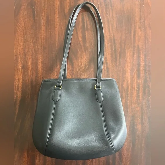 Vintage COACH Black Leather Shoulder Bag Style 9996 – Classic Legacy Collection - Picture 3 of 12